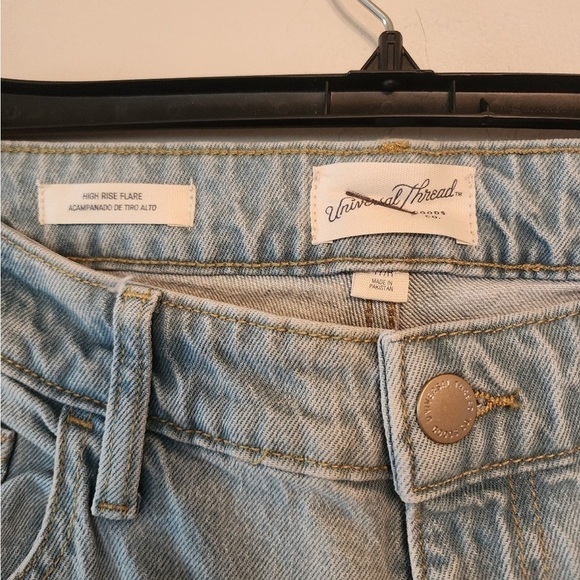 Universal Thread Women's Flare Jeans High-Rise size 17 regular - Picture 3 of 4